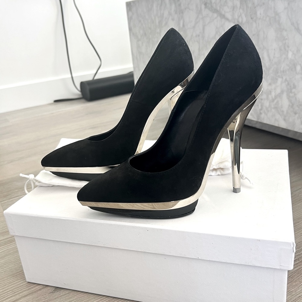 Stunning VERSACE Suede Chrome Pumps